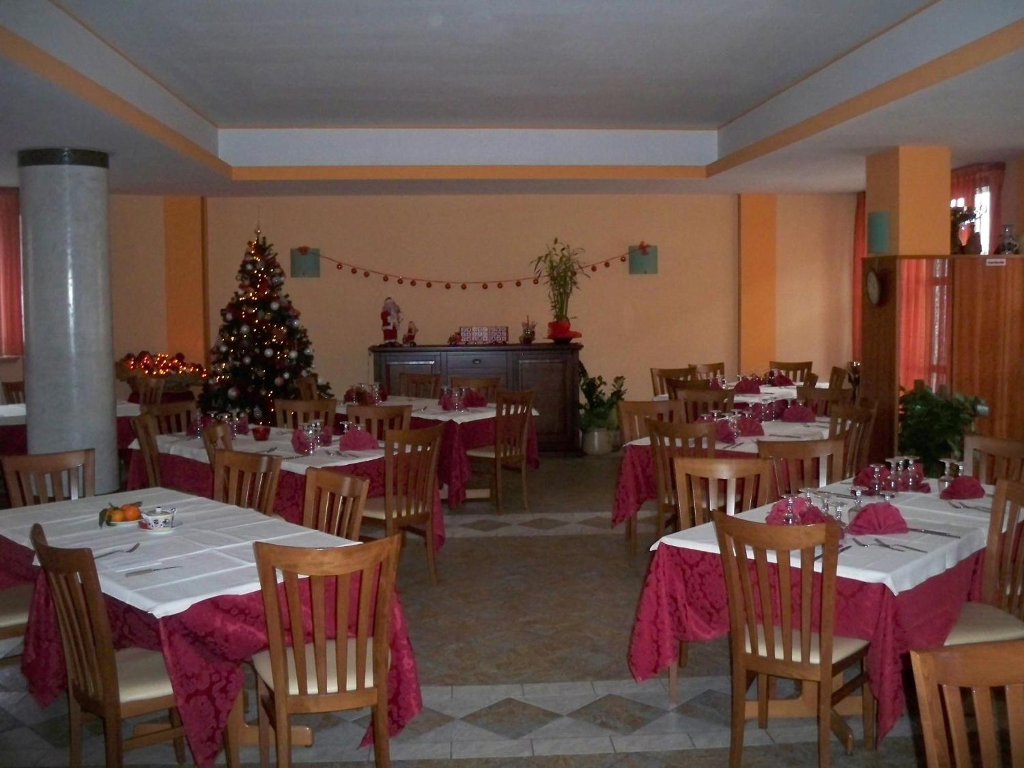 Albergo Corradetti Castel Di Sangro Extérieur photo